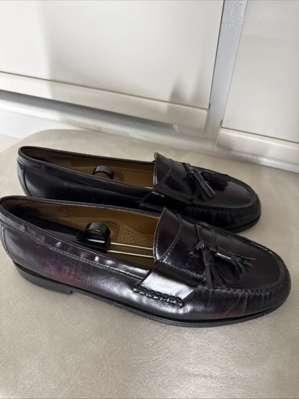 COLE HAAN Mens Pinch Tassel Burgundy Leather Loafers 10.5 D 03507 Preppy